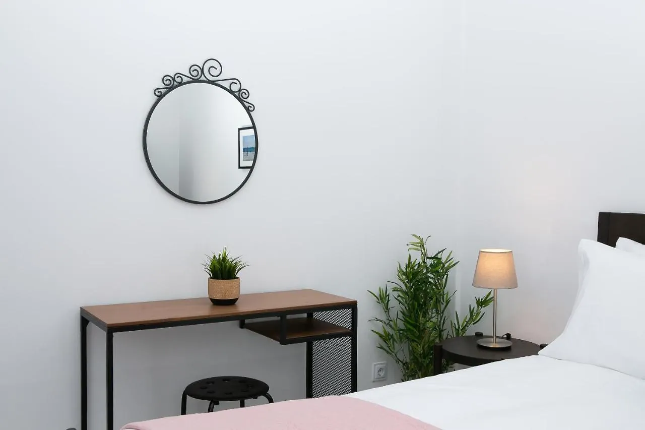 Spacious Luminous Central Thessaloniki Apartment